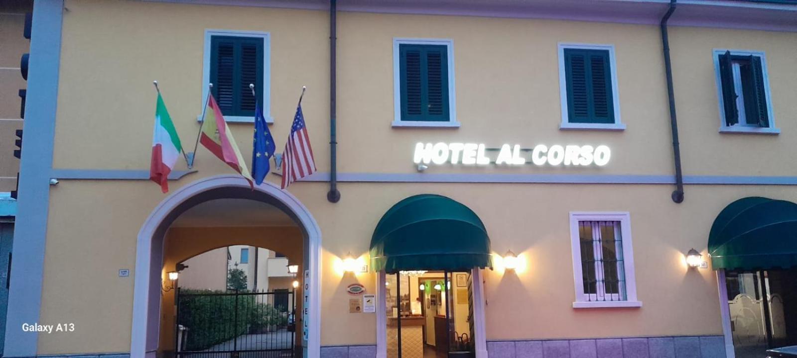 Hotel Al Corso Legnano Exterior foto